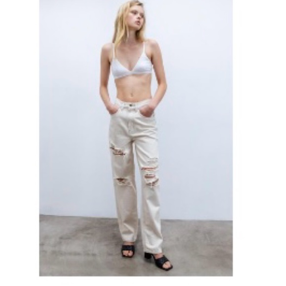 BDG High Rise distressed jeans